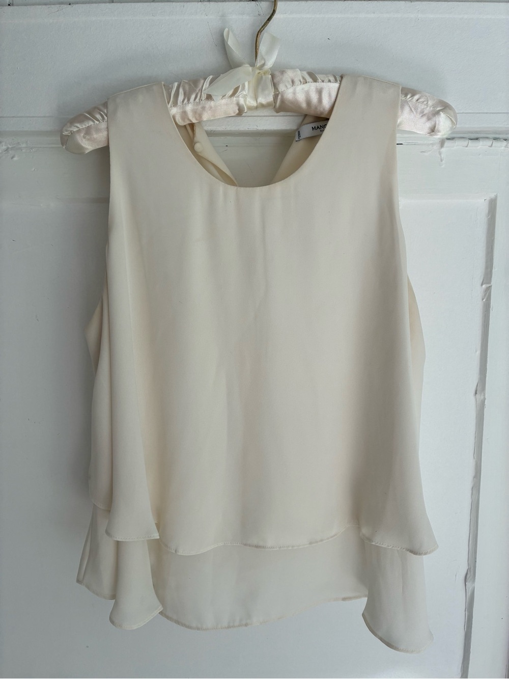 Mango brand xs Ivory Layered Chiffon Sleeveless Topcute covered button detail
